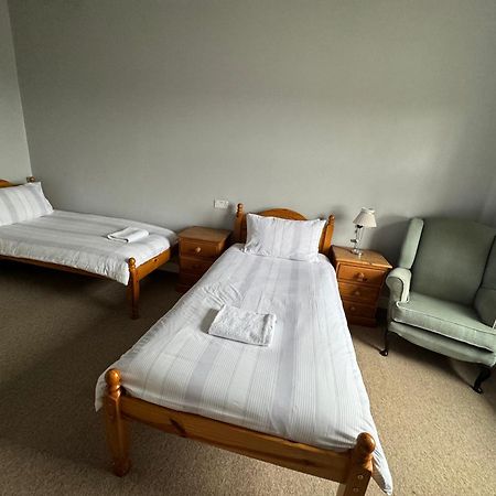 The Elms Guest House Bristol Filton Eksteriør billede