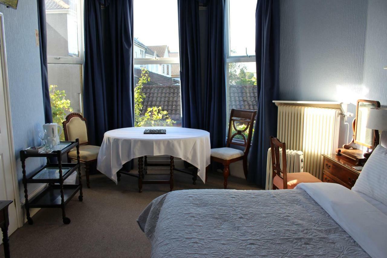 The Elms Guest House Bristol Filton Eksteriør billede